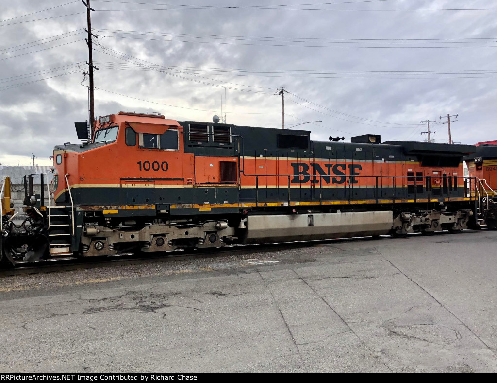 BNSF 1000